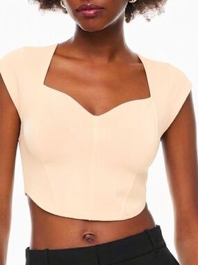 Aritzia Babaton Sculpt Knit Carnegie Top Cream